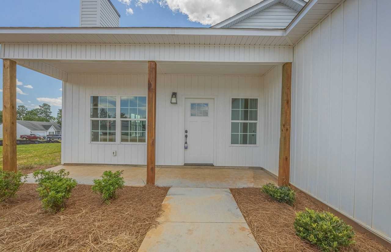 380 Ansley Dr #NA - Photo 2 of 23