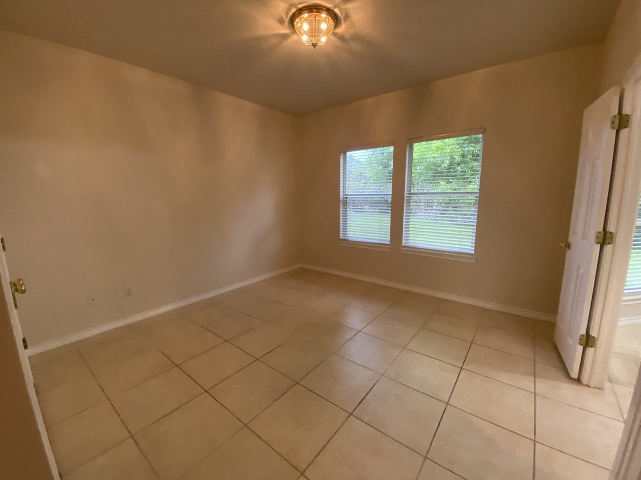 43 Stillmeadow Dr #1 - Photo 2 of 14