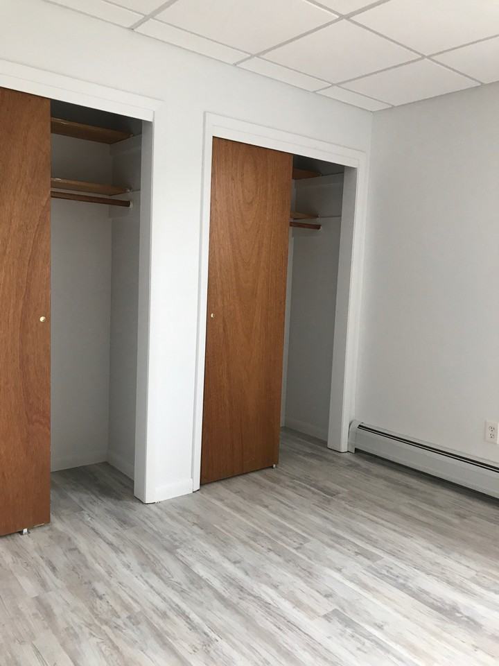 12 Allen St #01 - Photo 4 of 8