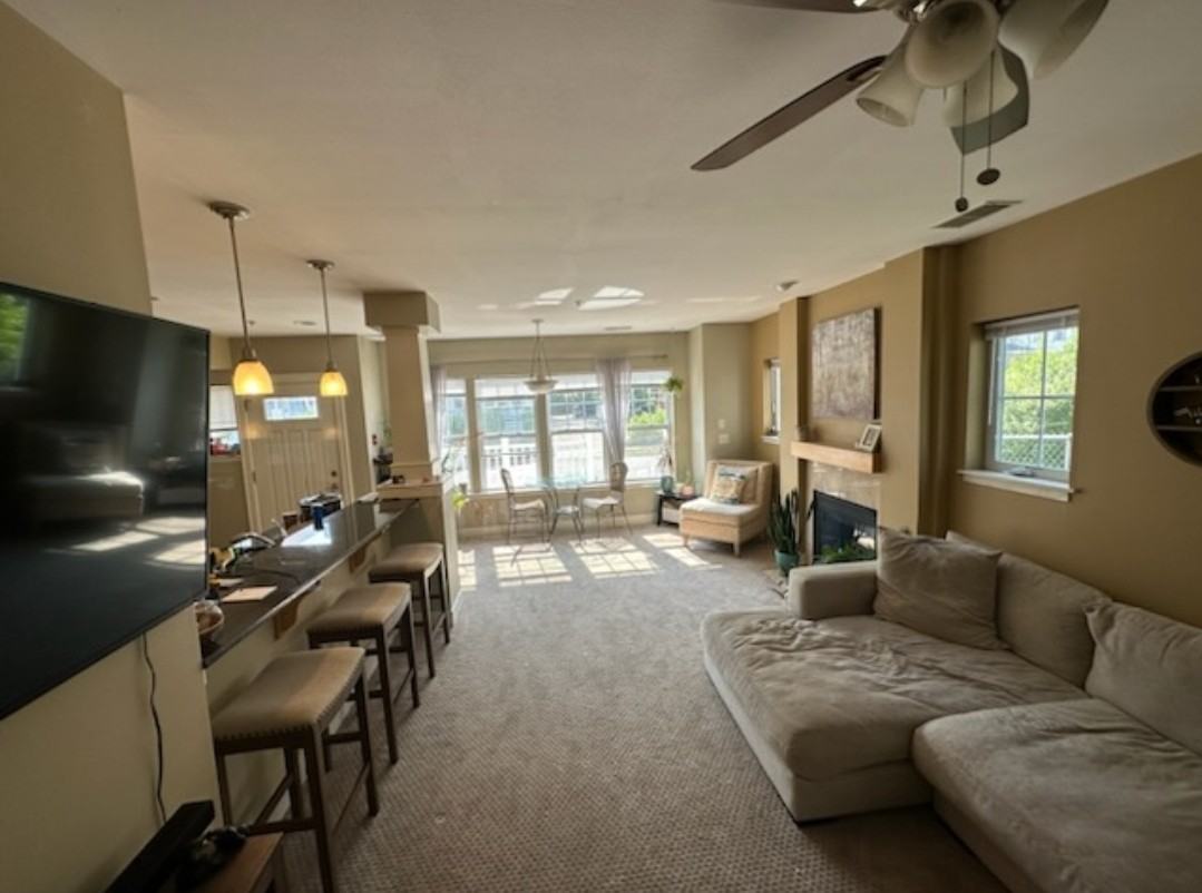 1810 N Warren Ave #1810-101 - Photo 2 of 8