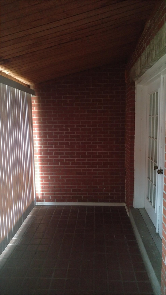 1214 Sheffield St #1 - Photo 2 of 8
