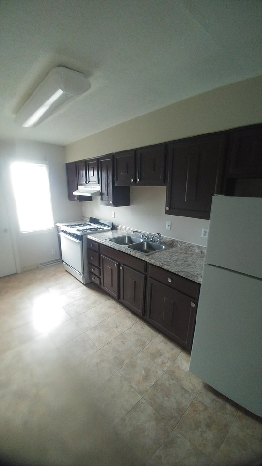 1214 Sheffield St #1 - Photo 3 of 8