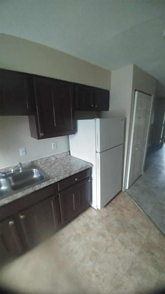 1214 Sheffield St #1 - Photo 4 of 8