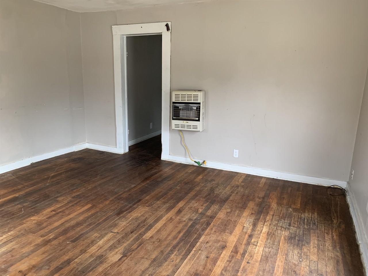 208 N Ross Ave #208 - Photo 2 of 4