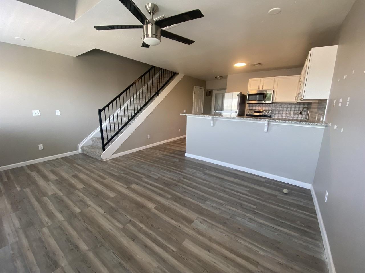 1230 12th Avenue SoutheastUnit 1315 #1 - Photo 5 of 11