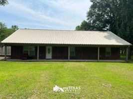 featured image of 522 County Road 4245 #1