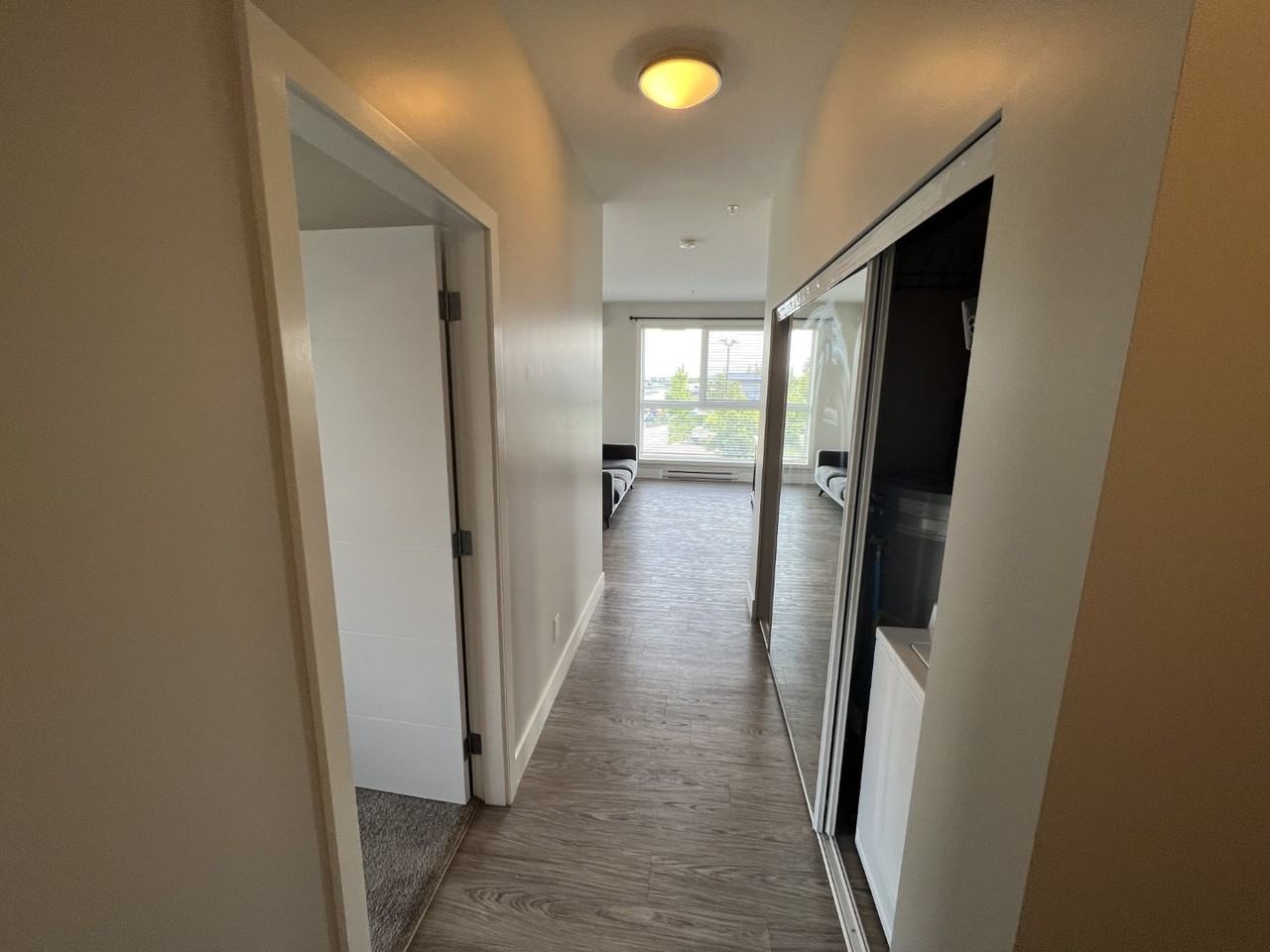 1847 Dufferin Cres #201 - Photo 6 of 17