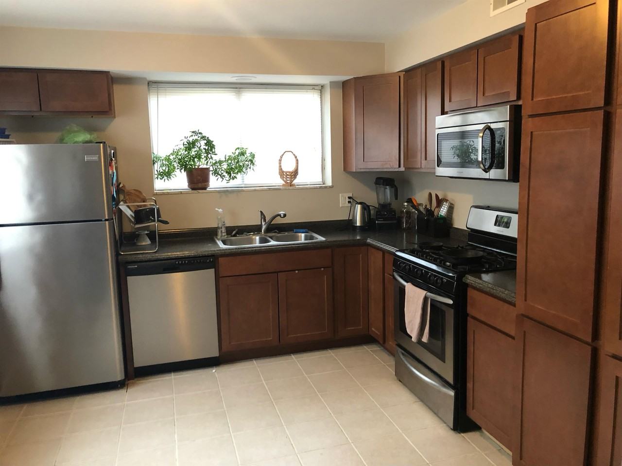 1708 Tudor Dr #1708 - Photo 2 of 5