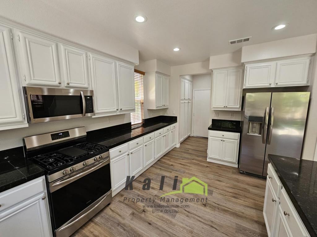 359 Circulo Coronado - Photo 6 of 24