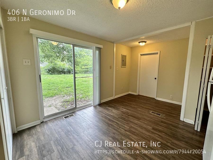 406 Geronimo Drive - Photo 5 of 10