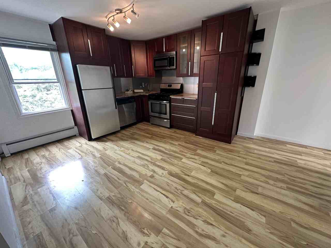 397 1st St #3 - Photo 2 of 7