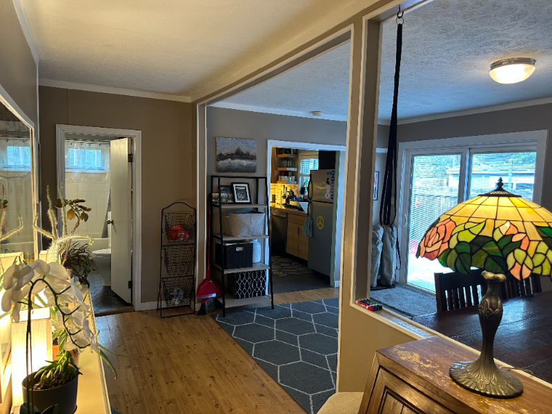 660 S Johnson St - Photo 4 of 12