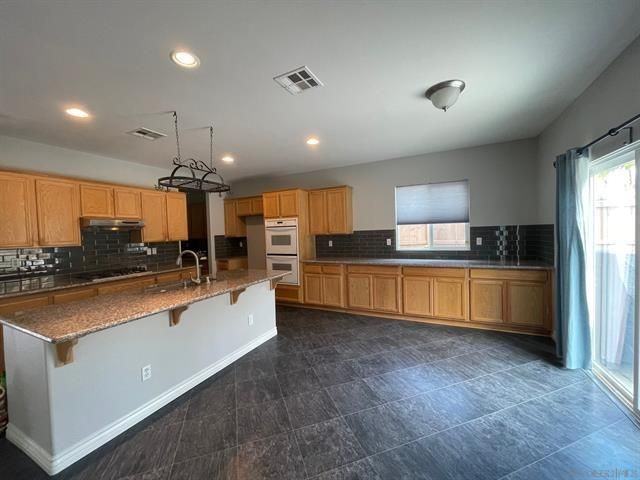 1323 Long View Dr - Photo 2 of 20