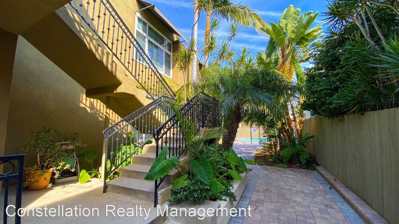 3563 6th Ave - Photo 3 of 6