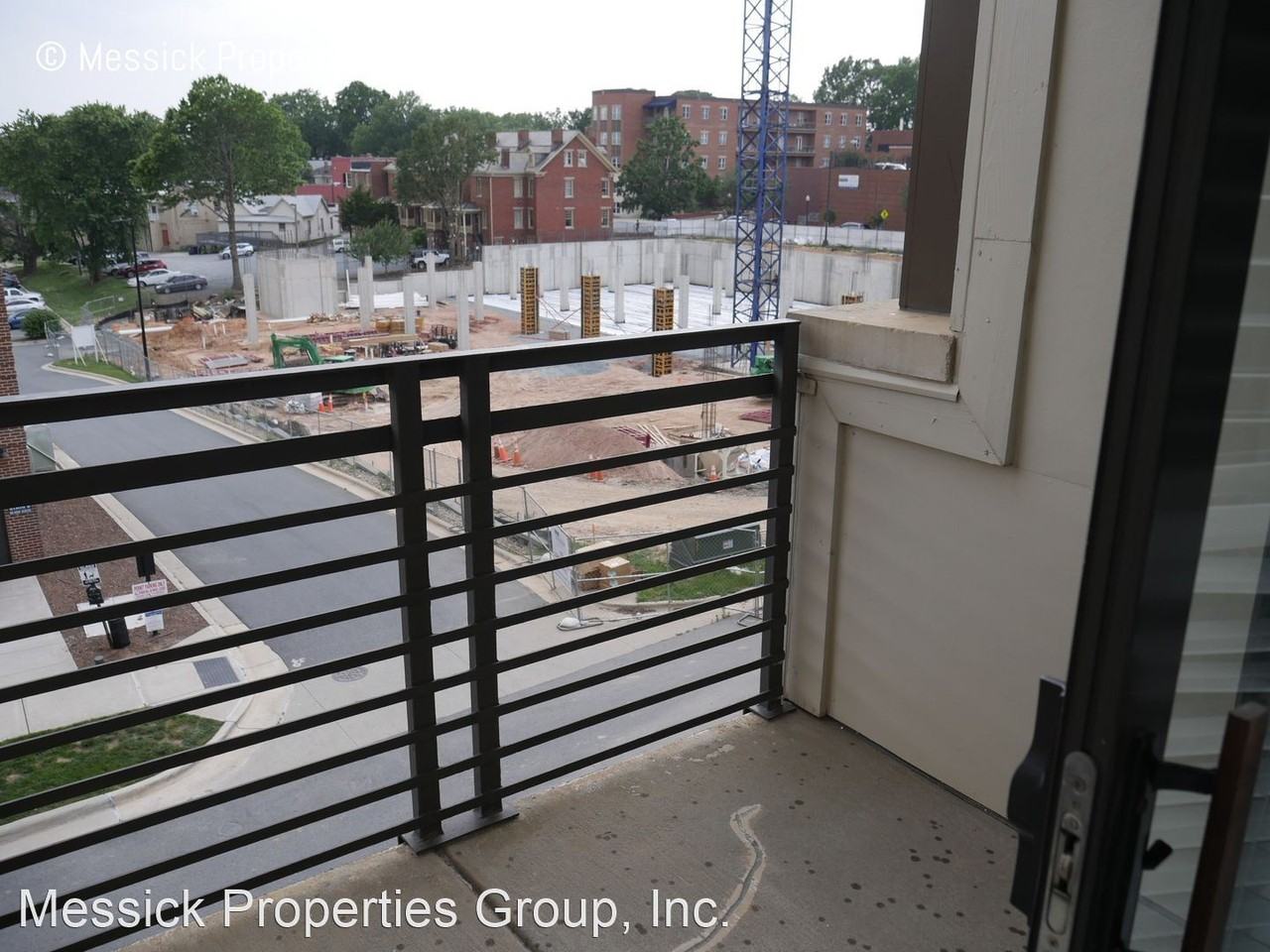 333 N Green St - Photo 2 of 18