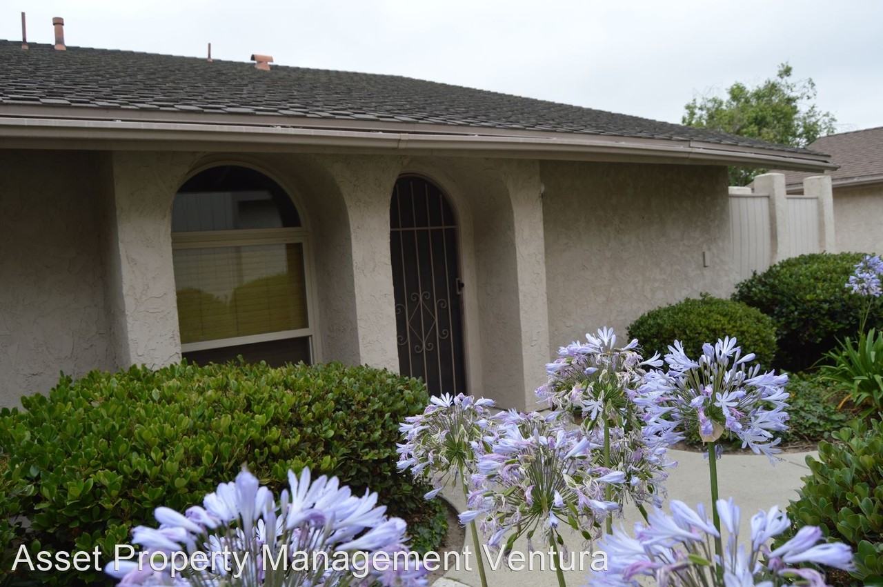 523 Holly Ave - Photo 2 of 7