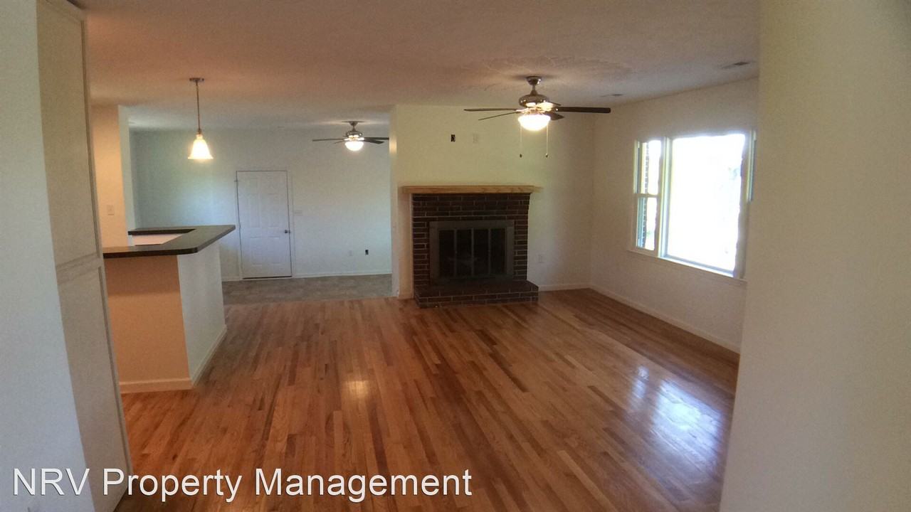 7650 Peppers Ferry Blvd - Photo 2 of 12