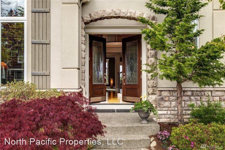 1597 30th Ave Ne - Photo 2 of 21
