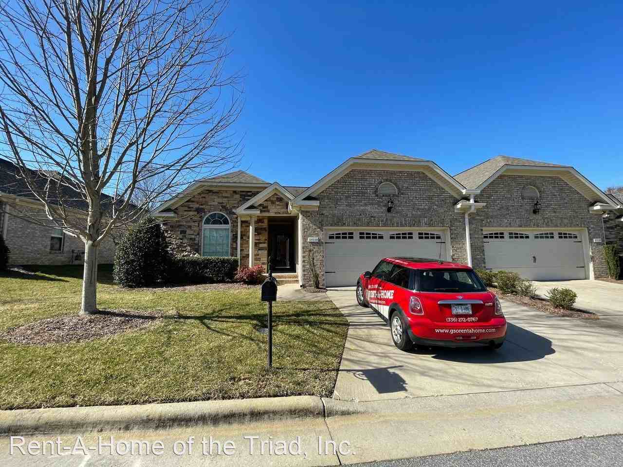 1921A Strathmore Dr - Photo 2 of 20