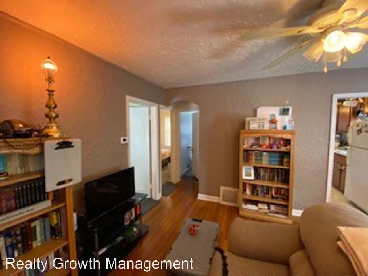 1048 3rd Ave Se - Photo 3 of 20