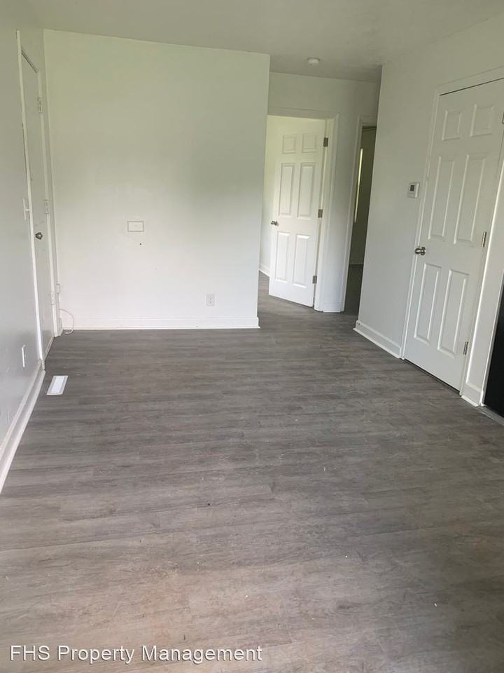 2710 W Nichols St - Photo 2 of 5