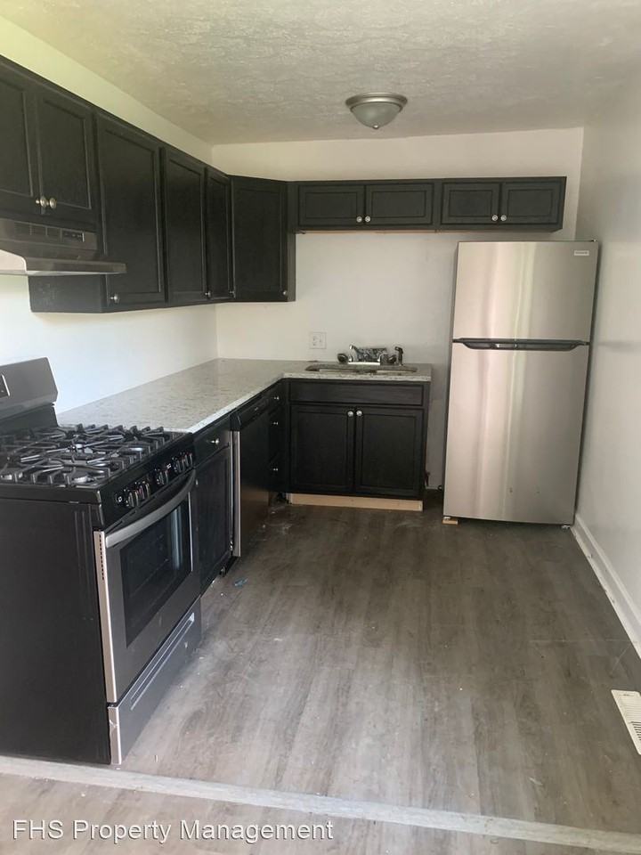 2710 W Nichols St - Photo 3 of 5