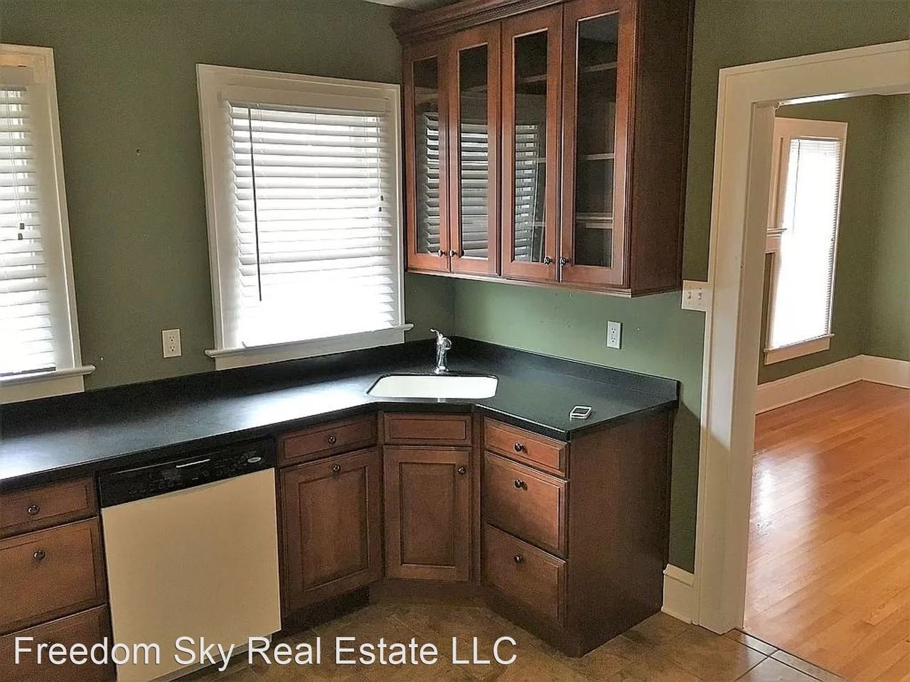 954 WEST 6TH STREET - Photo 2 of 11