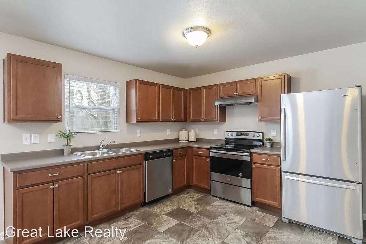 8805 Nelson Ln - Photo 2 of 22