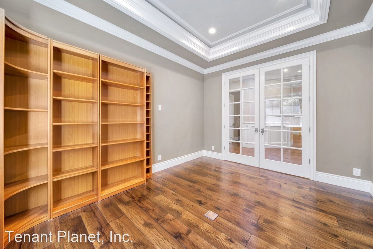 1570 Keesling Ave - Photo 2 of 50