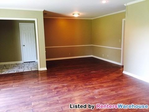 217 Boxwood Dr - Photo 3 of 15