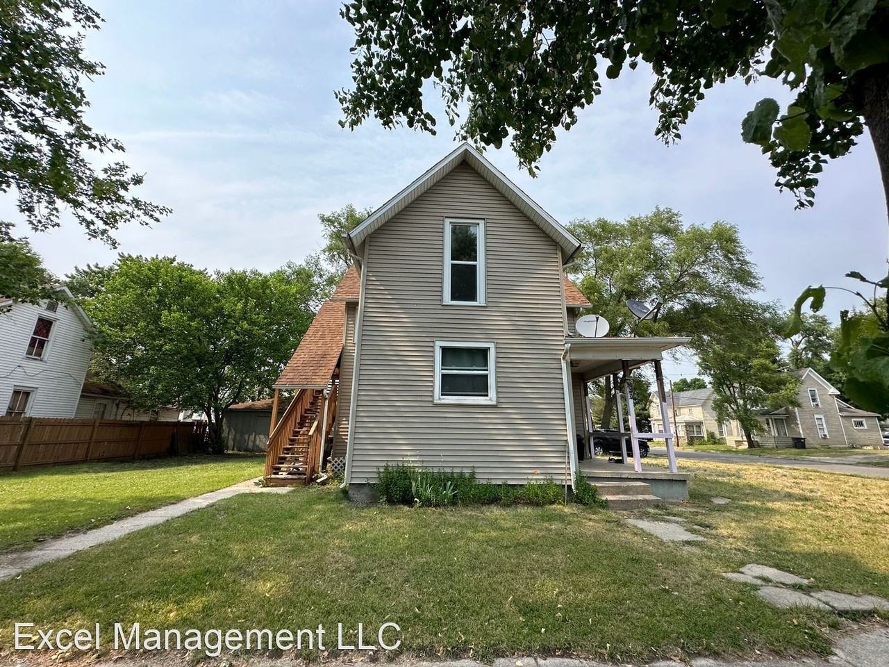 426 Middlebury St - Photo 2 of 4