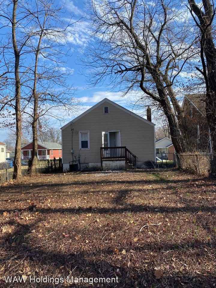 4301 Oakwood Ave - Photo 2 of 12