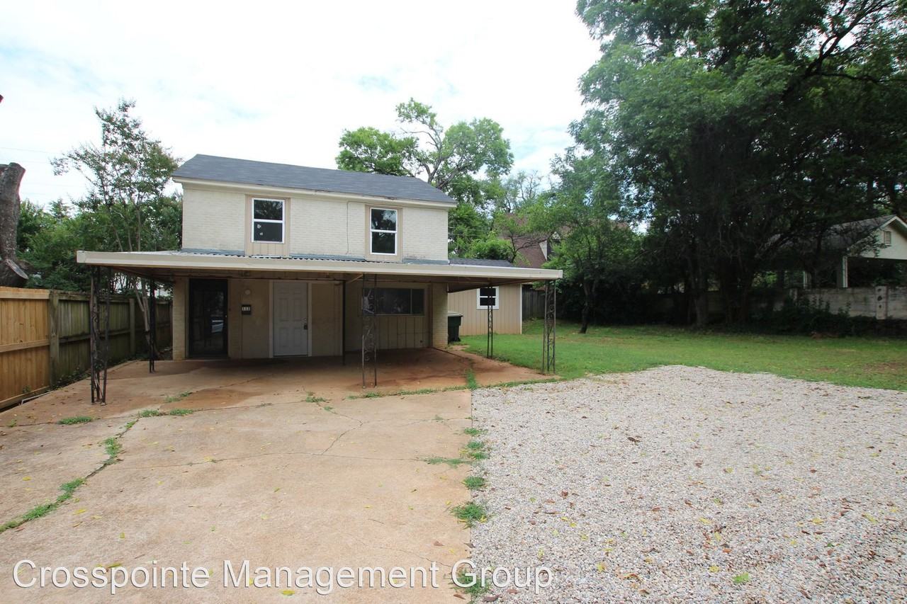 112 E 4th St Apartments in Azalea Residential Historic District, Tyler