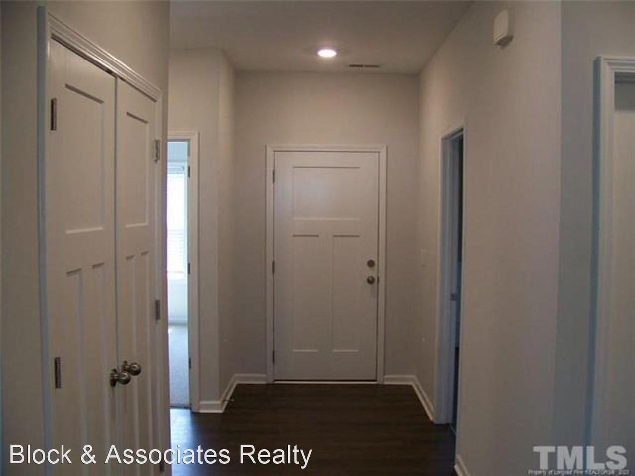 201 Crystal Dr - Photo 3 of 28