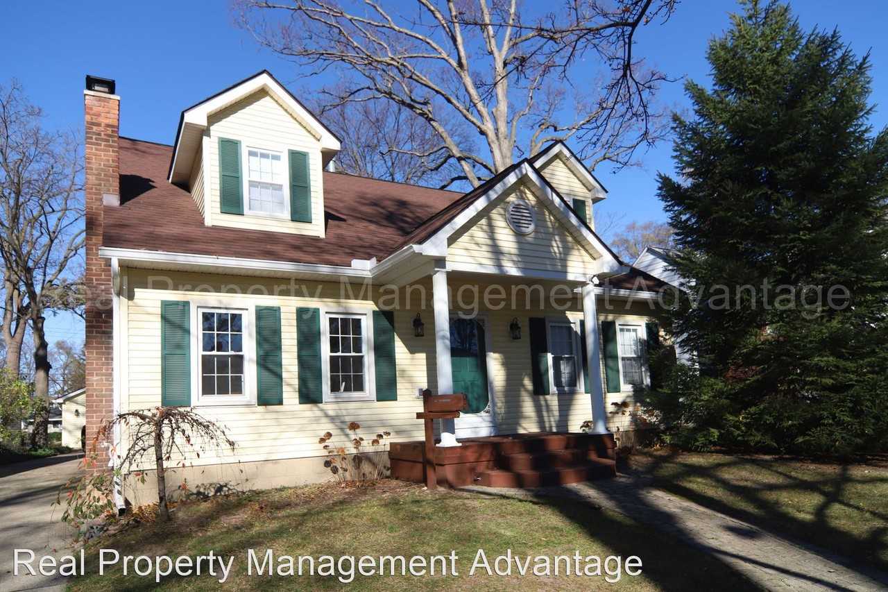 67 Devonshire Rd - Photo 2 of 29