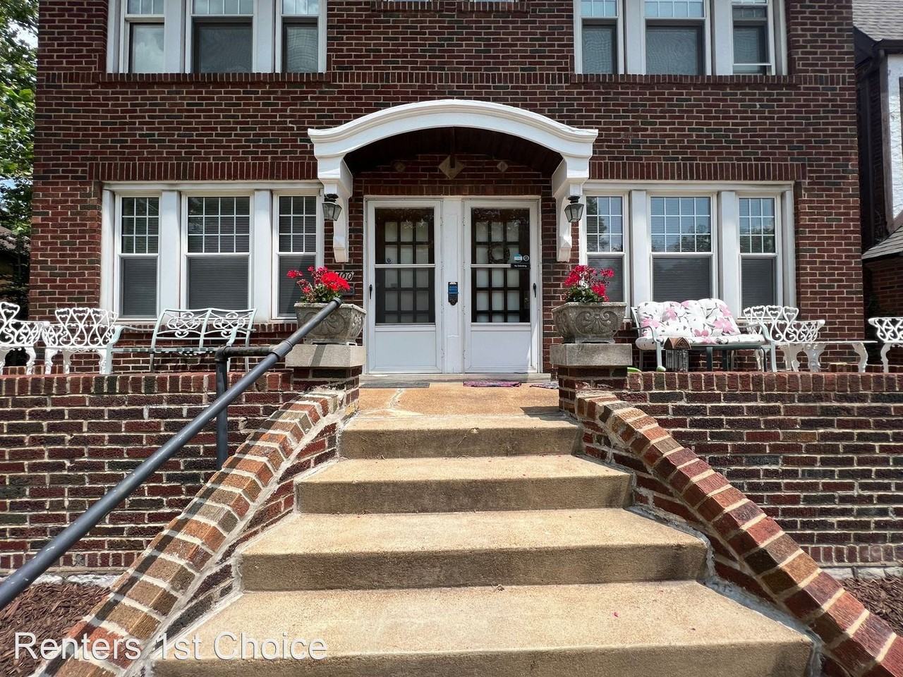 400 S Hanley Rd #1 - Photo 3 of 22