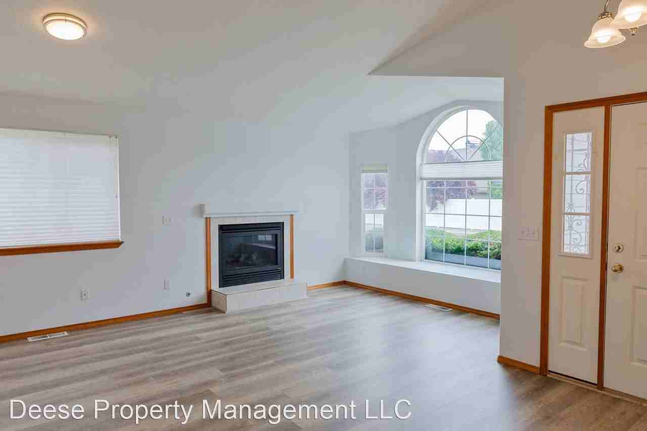 1510 N Madson Ln - Photo 2 of 19