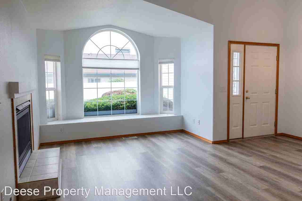 1510 N Madson Ln - Photo 3 of 19