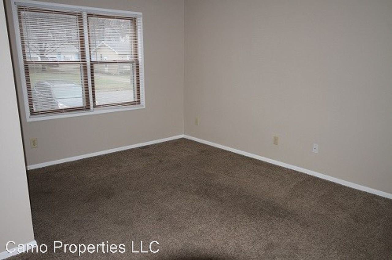 419 Loomis Ave - Photo 3 of 12