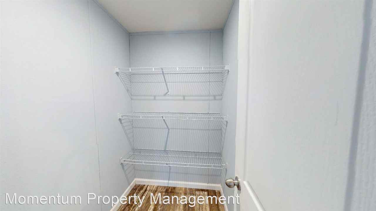 2438 Ayerswood Dr - Photo 3 of 22