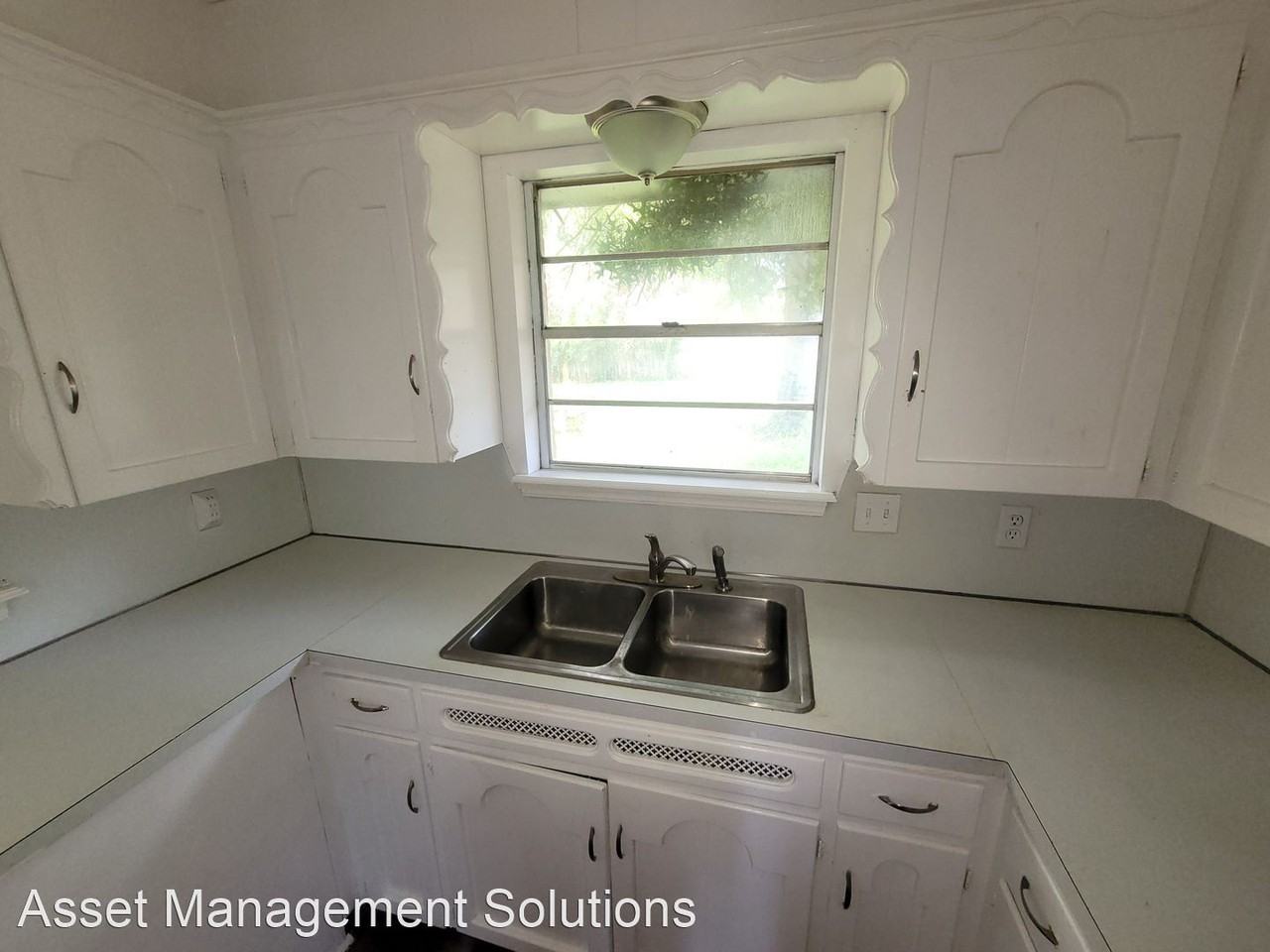 4904 Nw 29th St - Photo 3 of 50