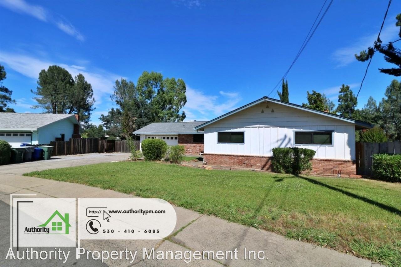 3300 Winding Way - Photo 2 of 30