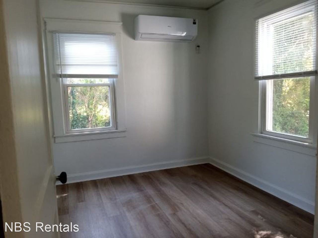 903 Park St - Photo 3 of 6