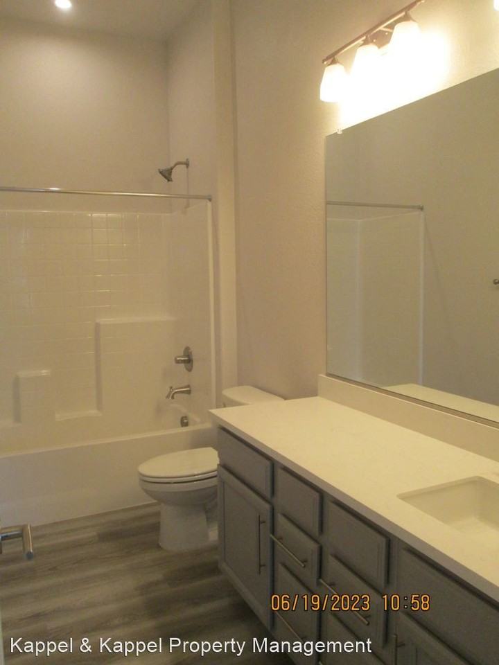 1220 Rutgers Way - Photo 2 of 8