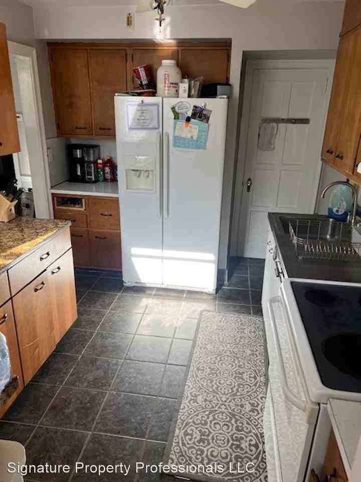 13 Endlich Ave - Photo 2 of 7