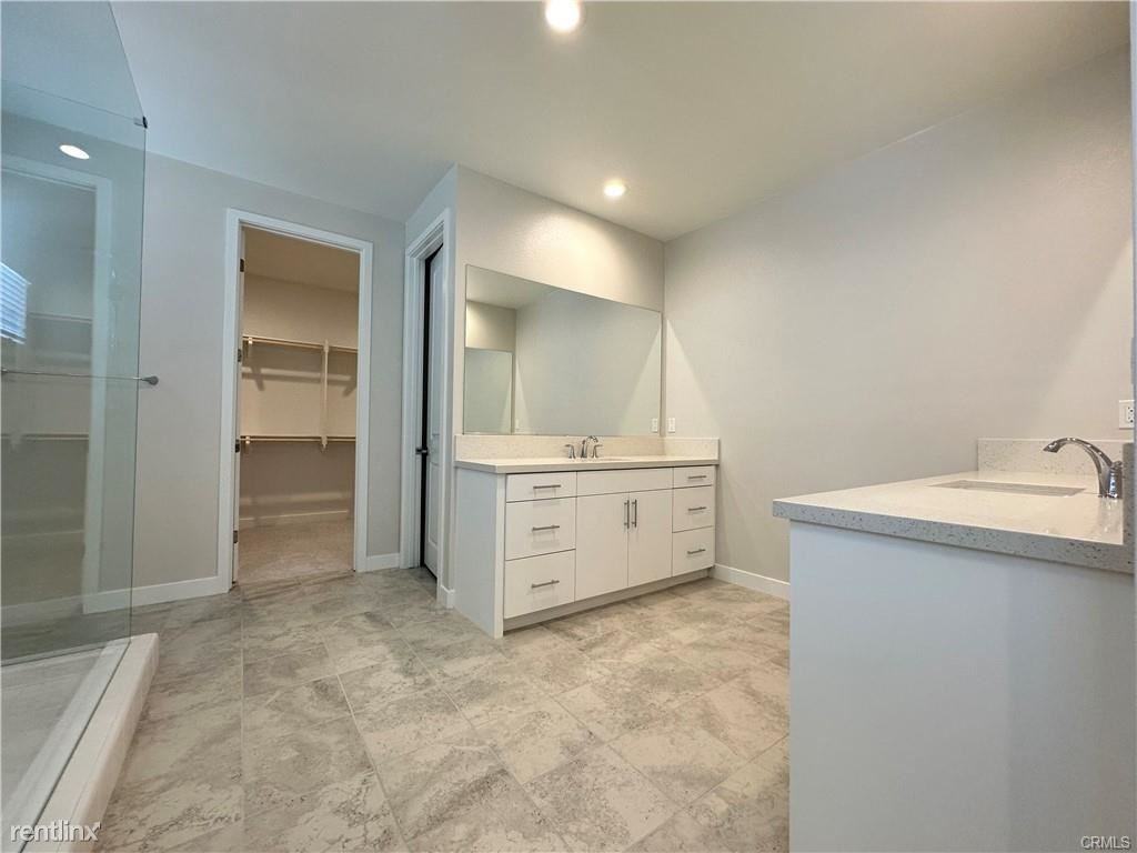 150 Edna Pkwy - Photo 2 of 9