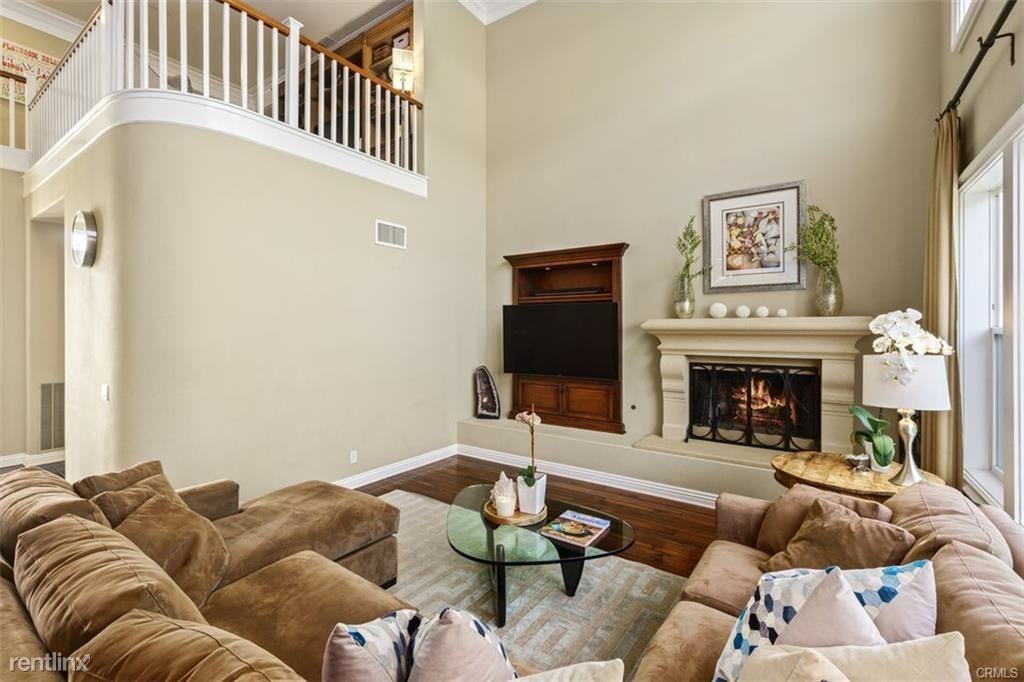 77 Charleston Ln - Photo 3 of 8