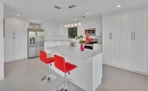 4989 Pineview Cir - Photo 2 of 10