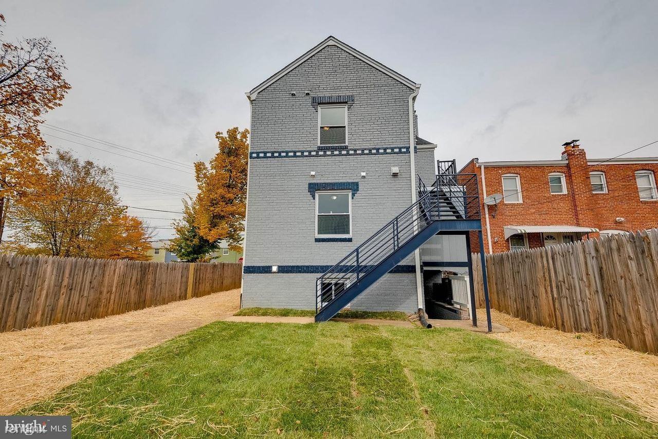 601 Atlantic St SE - Photo 2 of 43