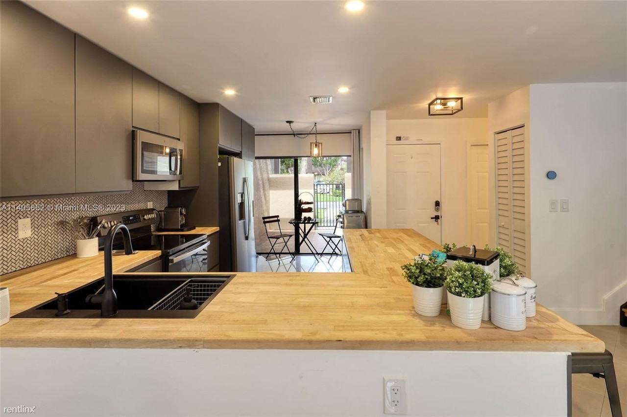 10005 Costa Del Sol Blvd #D67 - Photo 2 of 20